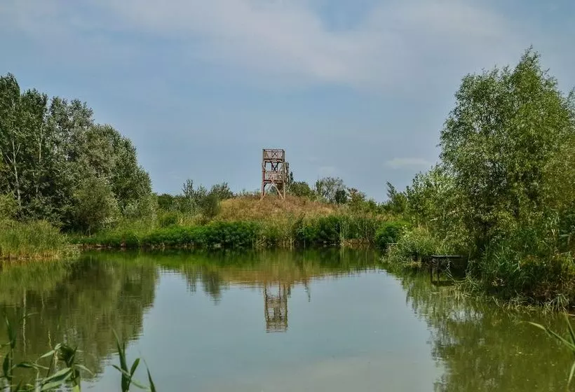 ユースホステル Antal Tavi Fogadó és Horgászparadicsom