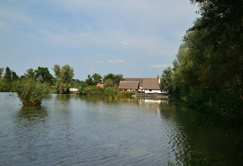 ユースホステル Antal Tavi Fogadó és Horgászparadicsom