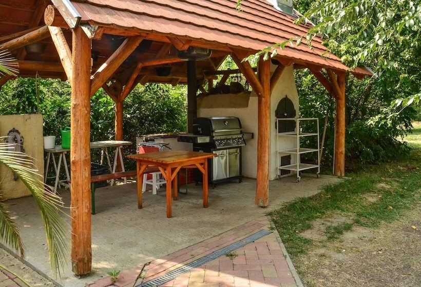 ユースホステル Antal Tavi Fogadó és Horgászparadicsom