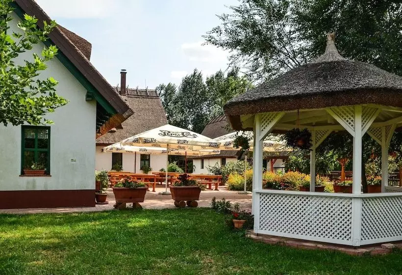 ユースホステル Antal Tavi Fogadó és Horgászparadicsom