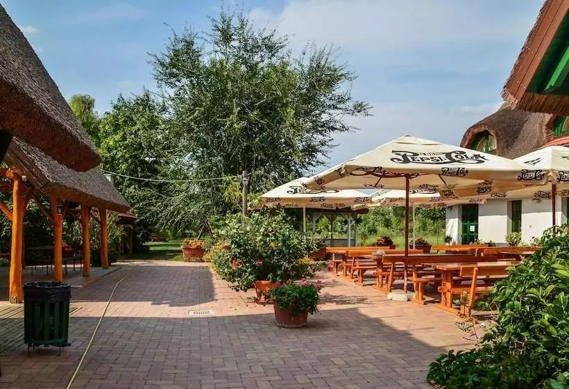 ユースホステル Antal Tavi Fogadó és Horgászparadicsom