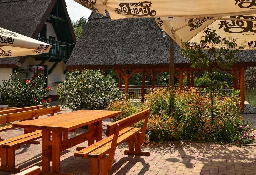 ユースホステル Antal Tavi Fogadó és Horgászparadicsom