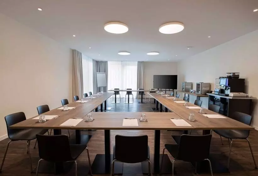 Hotelli Hampton By Hilton Kaiserslautern