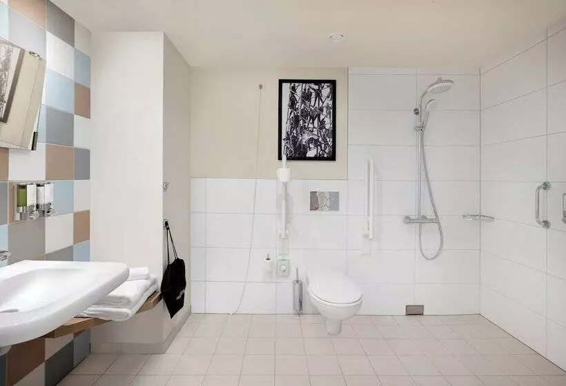 Hotelli Hampton By Hilton Kaiserslautern