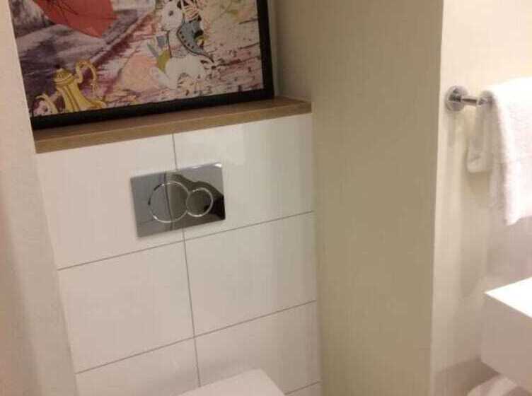 Отель Hampton By Hilton Kaiserslautern