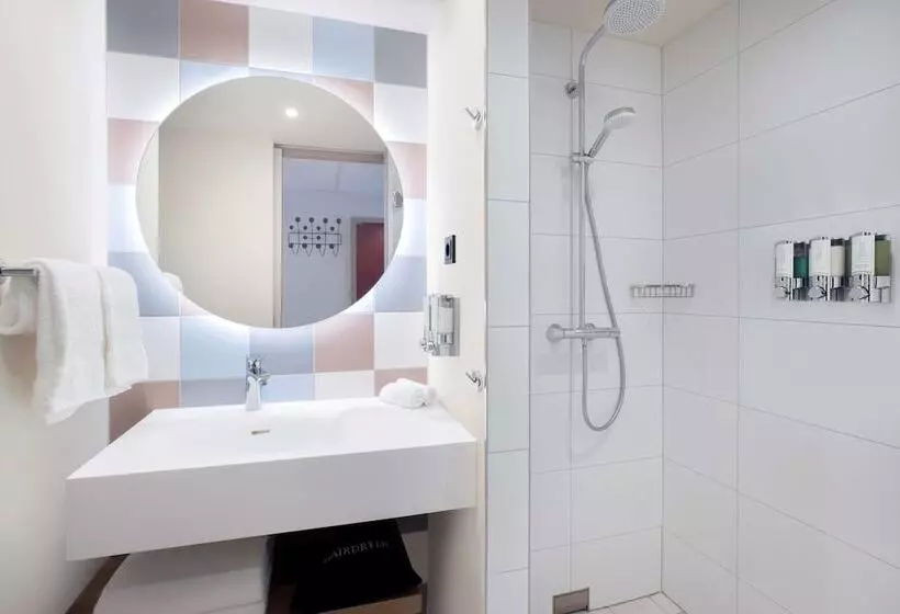 Hotelli Hampton By Hilton Kaiserslautern