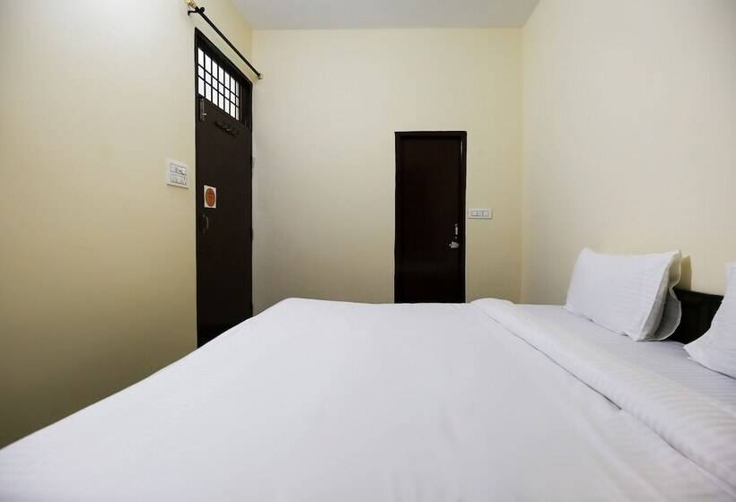 Spot On 49328 Sukh Motel