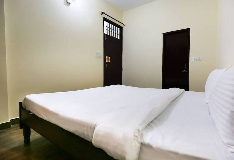 Spot On 49328 Sukh Motel