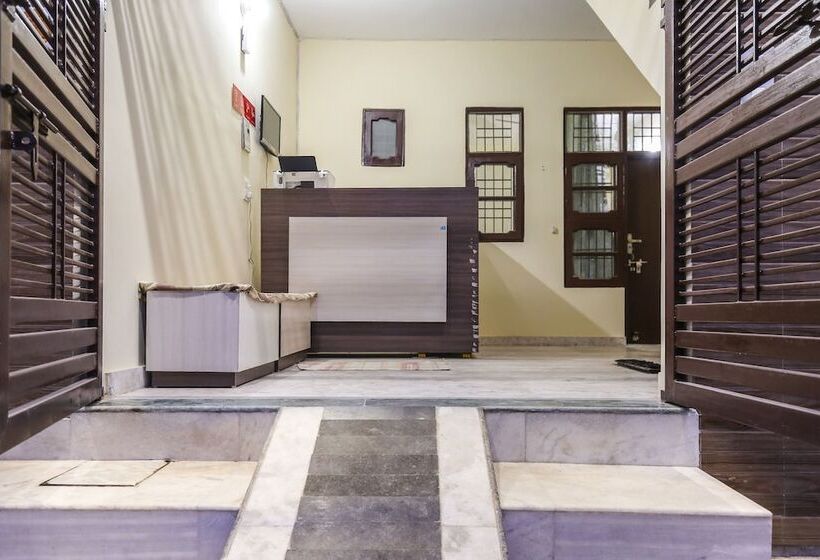 Spot On 49328 Sukh Motel