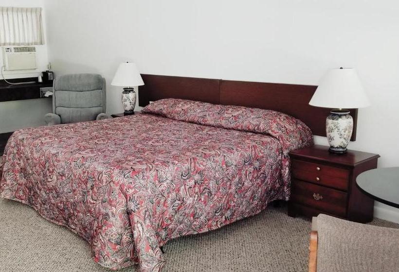 Tanglewood Motel And Log Cabins