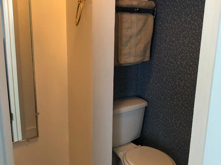 ユースホステル Reynolds House Inn