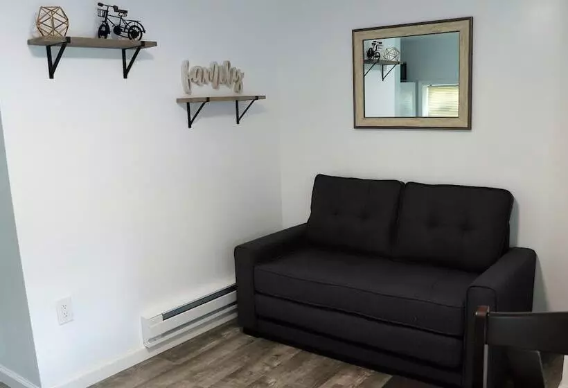 Retkeilymaja Reynolds House Inn