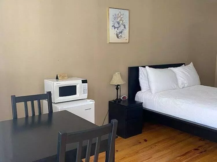 Retkeilymaja Reynolds House Inn