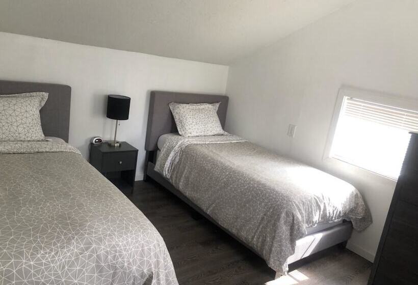 ユースホステル Reynolds House Inn