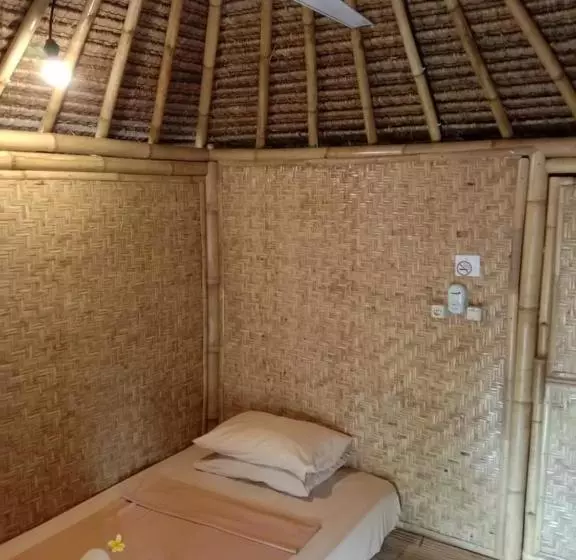 ホテル Gili Kampoeng