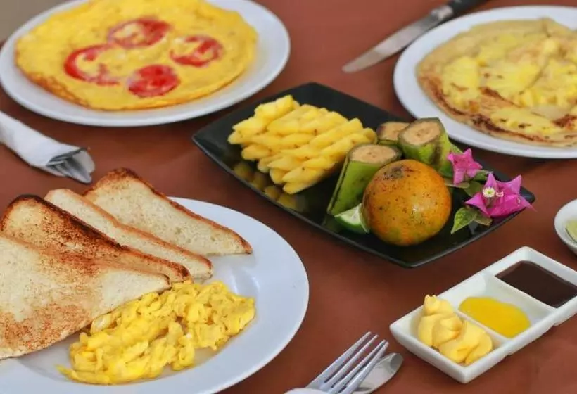 ホテル Gili Kampoeng