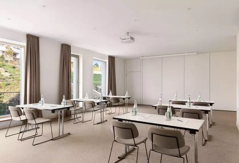 ホテル Vienna House By Wyndham Mq Kronberg