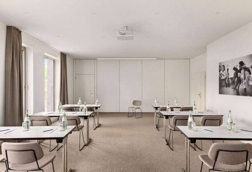 فندق Vienna House By Wyndham Mq Kronberg