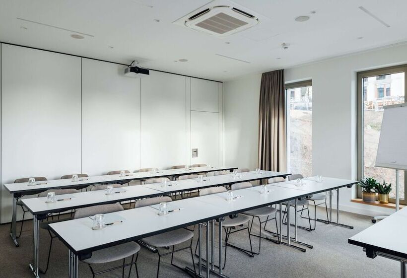 فندق Vienna House By Wyndham Mq Kronberg