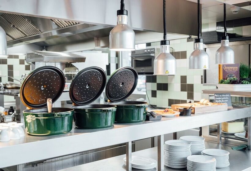 فندق Vienna House By Wyndham Mq Kronberg