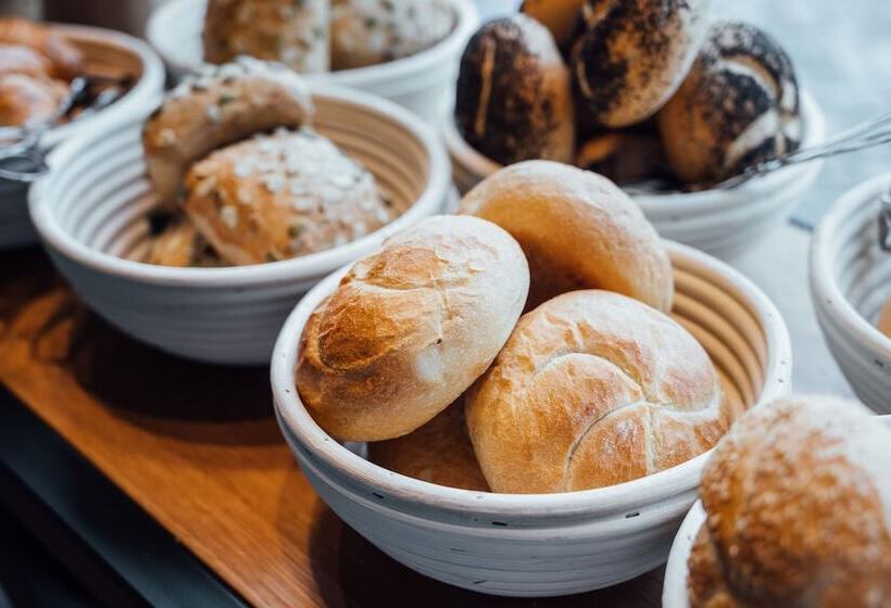 فندق Vienna House By Wyndham Mq Kronberg