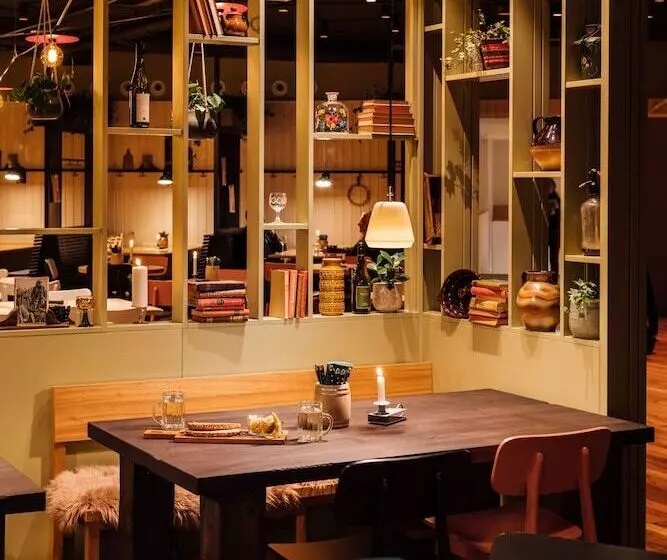 ホテル Vienna House By Wyndham Mq Kronberg