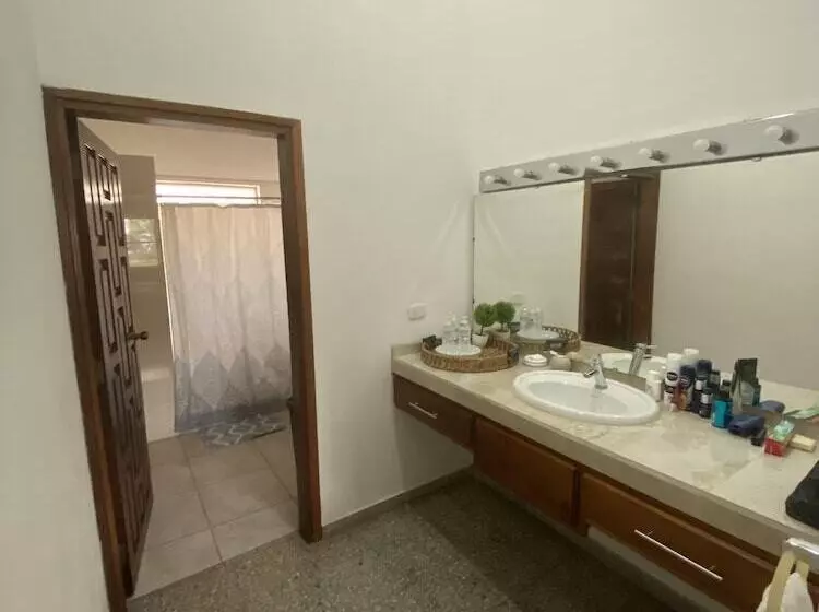 تختخواب و صبحانه Portal Los Castaños