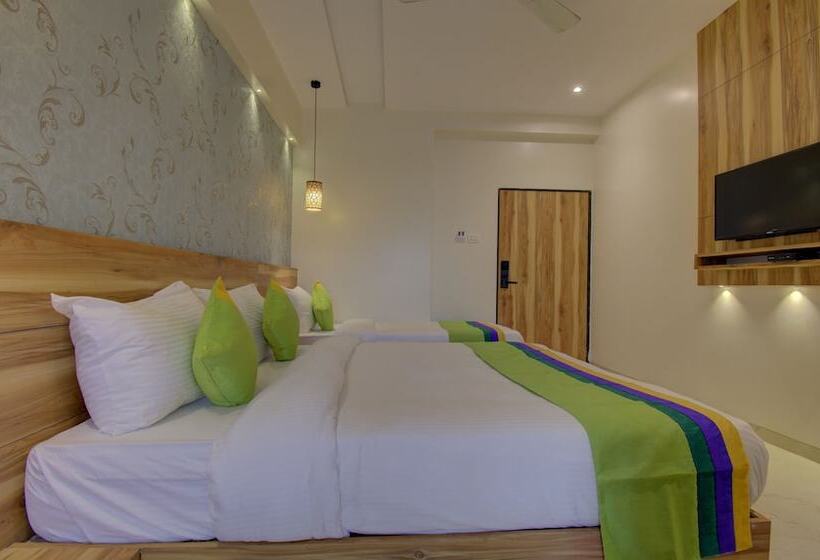 هتل Amisha International