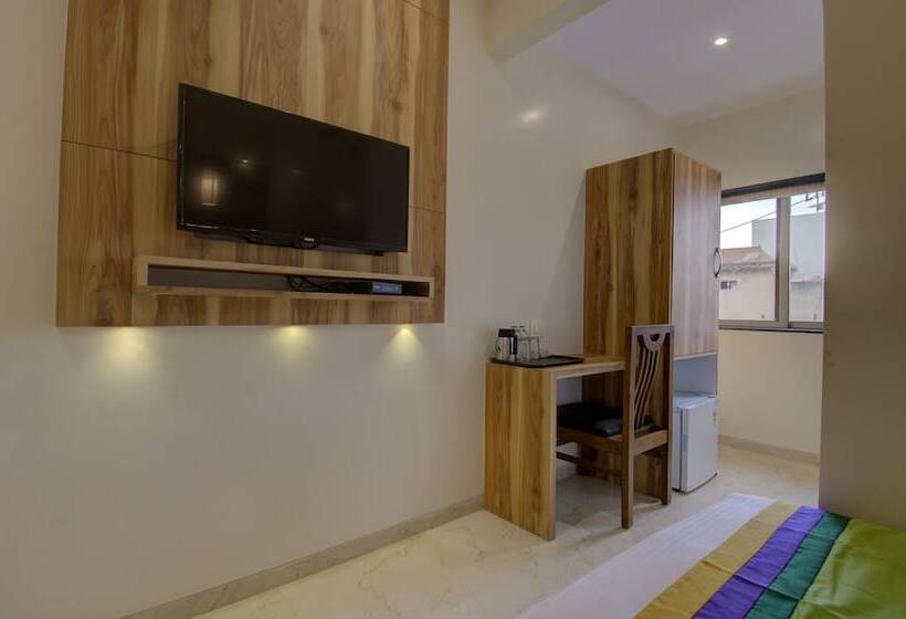 هتل Amisha International