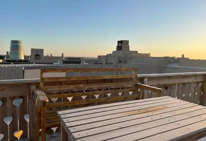 تختخواب و صبحانه Khiva Bibimariyam