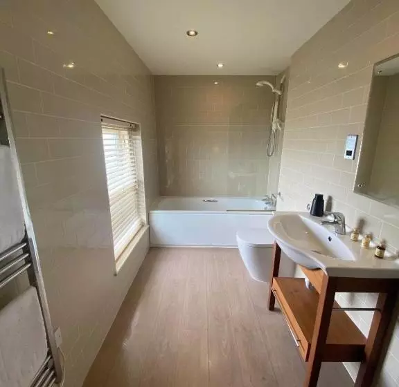 Hotelli Garddfon Inn