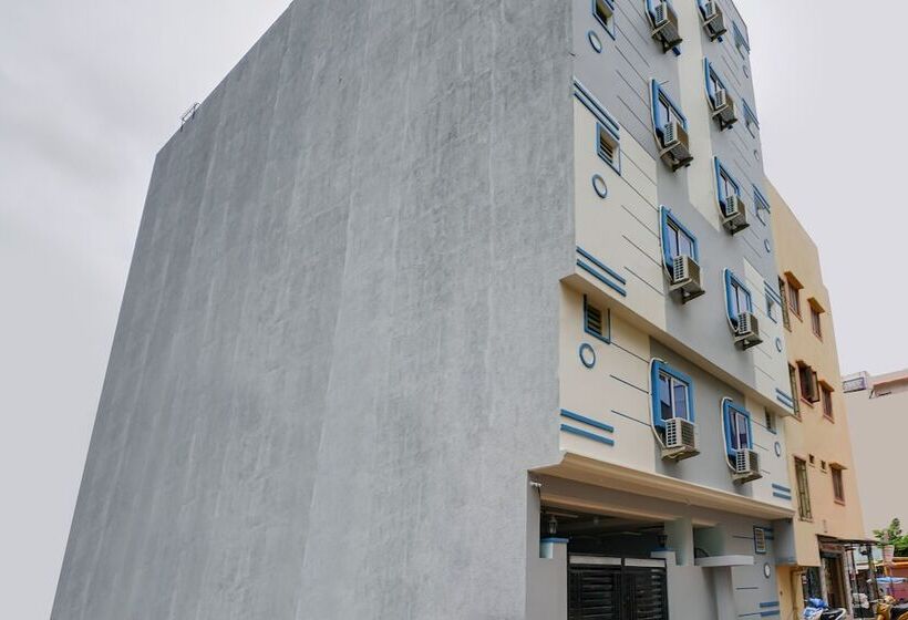 Hotel Oyo 46419 Moon Light Hospitality