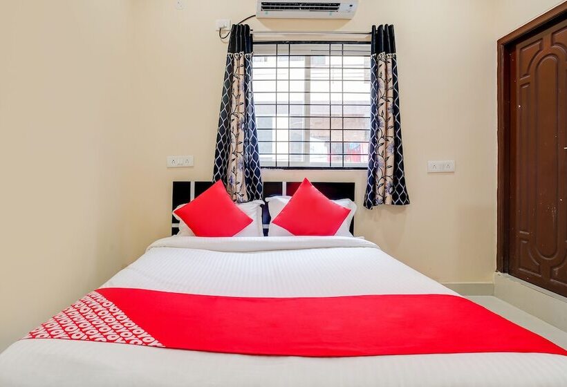 Hotel Oyo 46419 Moon Light Hospitality