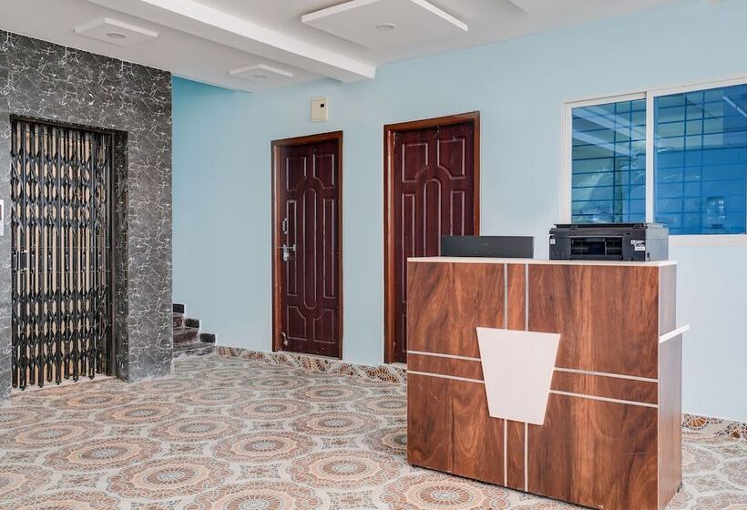 Hotel Oyo 46419 Moon Light Hospitality