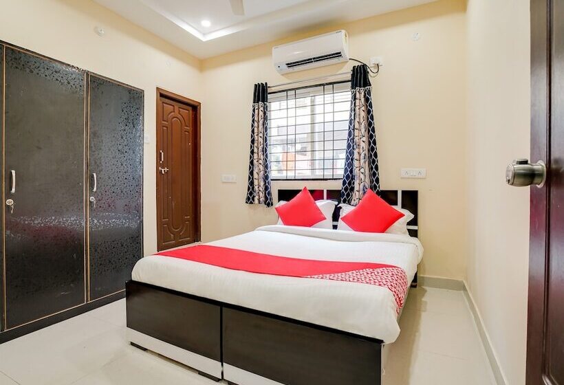 Hotel Oyo 46419 Moon Light Hospitality