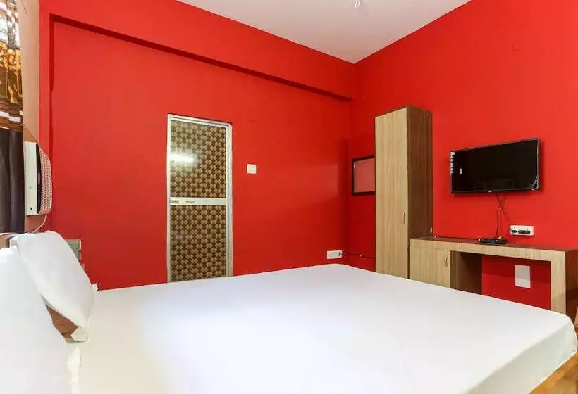 ホテル Spot On 38541 Nirmalya S Maharaja