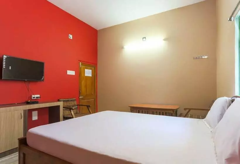 ホテル Spot On 38541 Nirmalya S Maharaja