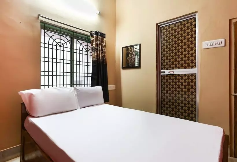 ホテル Spot On 38541 Nirmalya S Maharaja