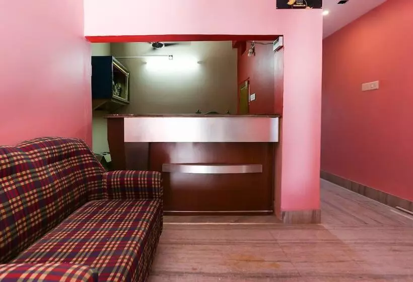 ホテル Spot On 38541 Nirmalya S Maharaja