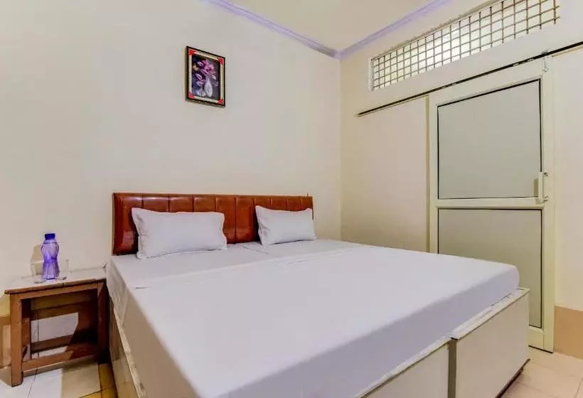 Hotelli Spot On 47803 Ren Basera Guest House