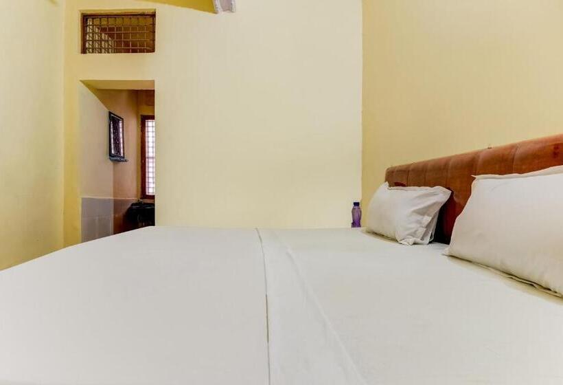 ホテル Spot On 47803 Ren Basera Guest House