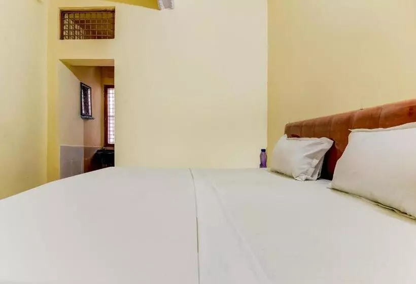 Hotelli Spot On 47803 Ren Basera Guest House