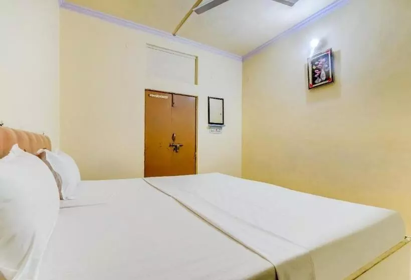 Hotelli Spot On 47803 Ren Basera Guest House