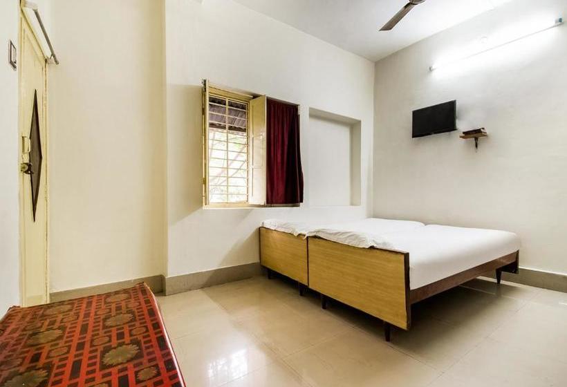 Hotell Spot On 8003 New Akash