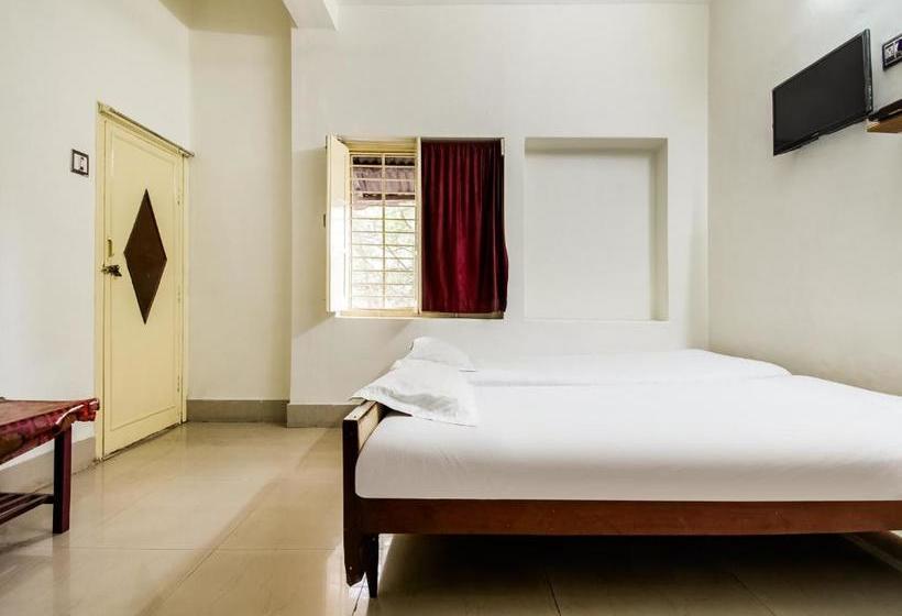 Hotell Spot On 8003 New Akash