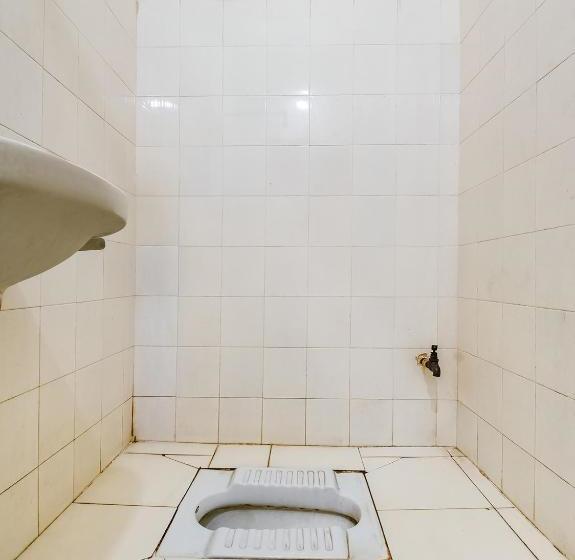 Hotell Spot On 8003 New Akash