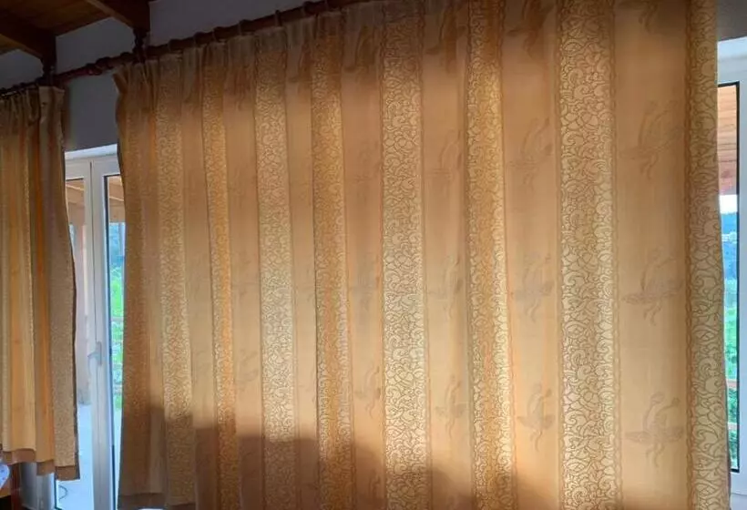 پانسیون Denaj House