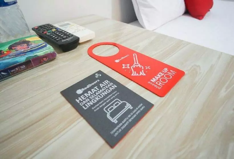 Majatalo Reddoorz Near Mal Abepura