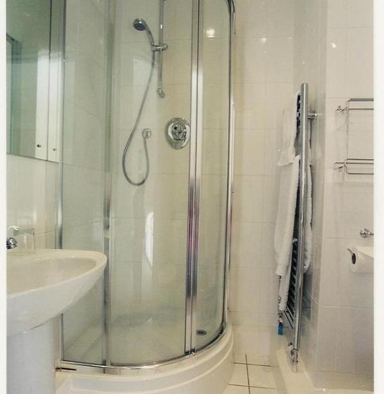 Bed and Breakfast Hatsue Guest House