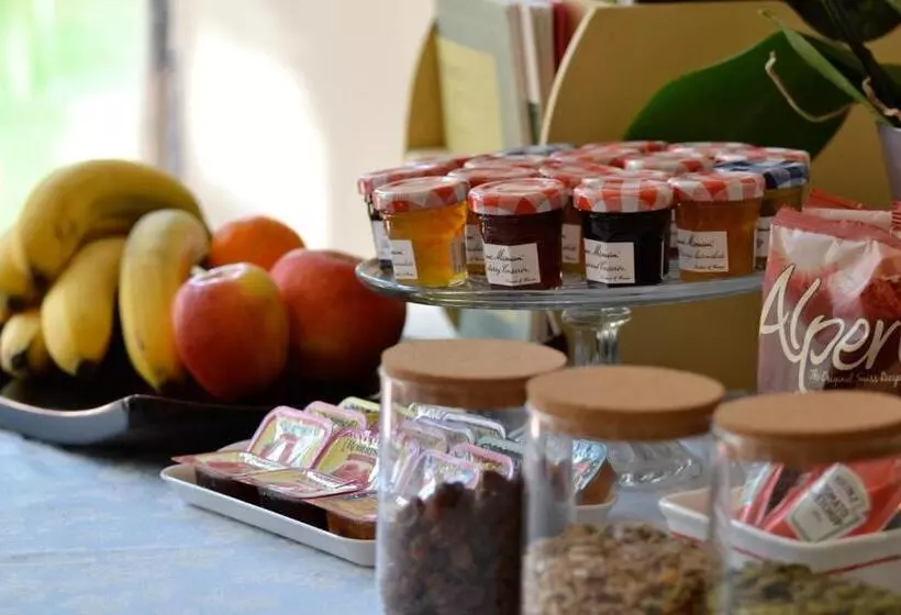 Aamiaismajoitus (B&B) Hatsue Guest House